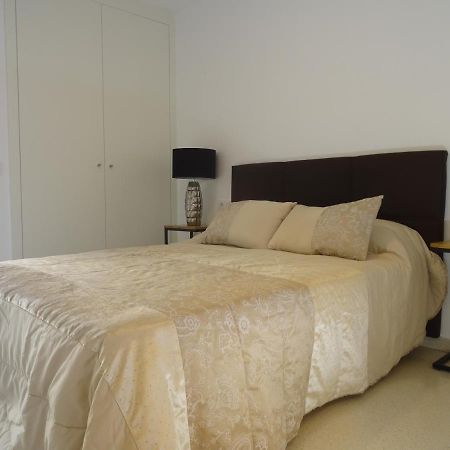 Apartamento Plaza San Benito 4 Apartment กาลาตายุด ภายนอก รูปภาพ